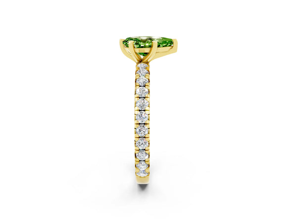 Yellow gold Pear Cut Cut Diamond Pavé Band with Four-Prong Setting