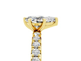Yellow gold Pear Cut Cut Diamond Pavé Band with Four-Prong Setting_5