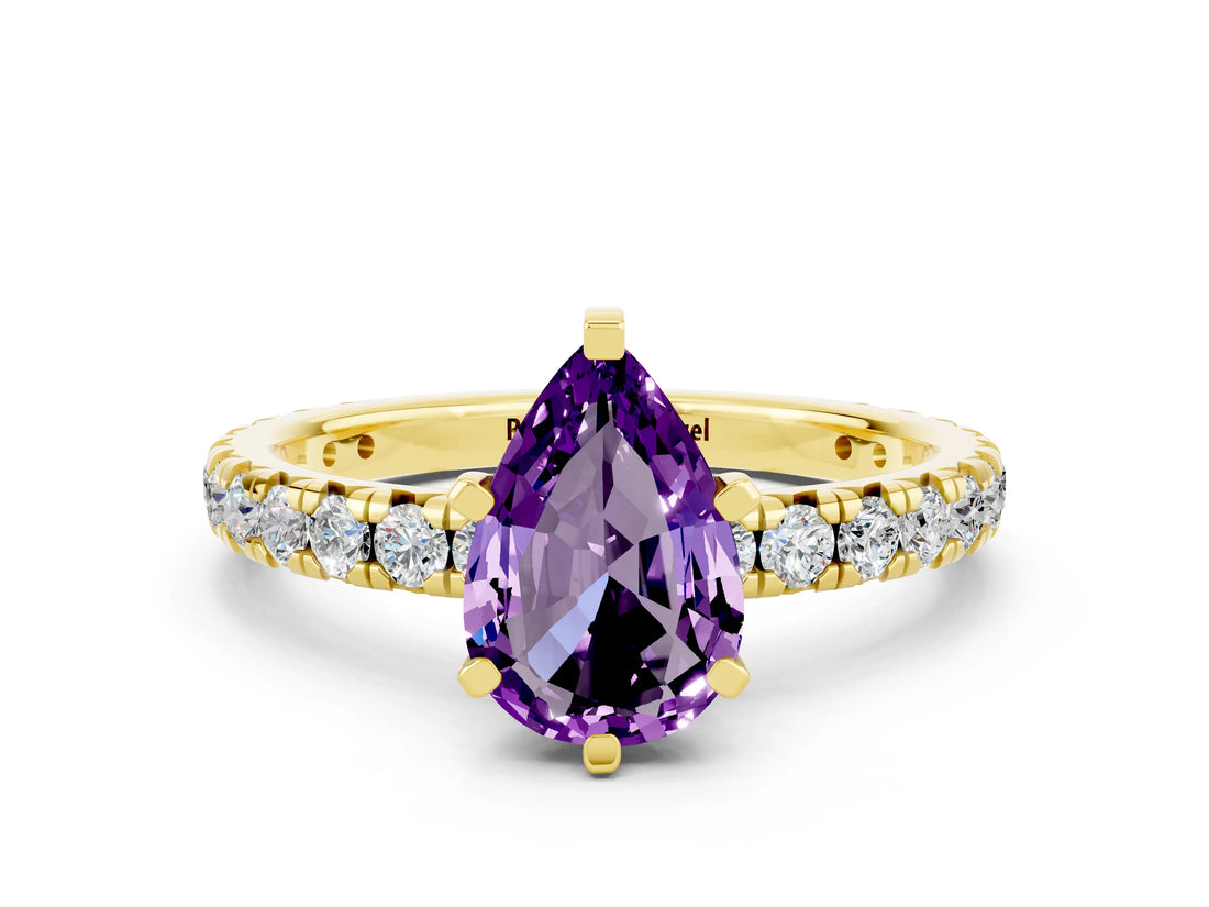 Yellow gold Pear Cut Cut Diamond Pavé Band with Four-Prong Setting