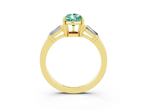 Yellow gold Pear Cut Cut Diamond Ring with Tapered Baguette Side Stones in Four-Prong Setting_3