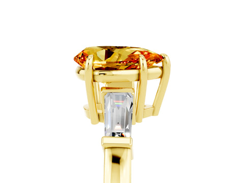 Yellow gold Pear Cut Cut Diamond Ring with Tapered Baguette Side Stones in Four-Prong Setting_5
