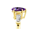 Yellow gold Pear Cut Cut Diamond Ring with Tapered Baguette Side Stones in Four-Prong Setting_5