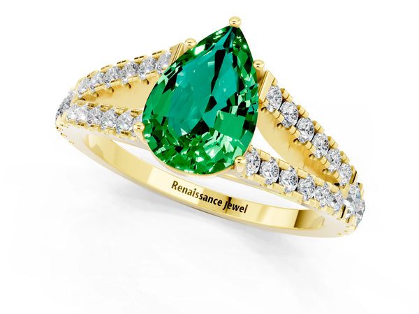 Yellow gold Pear Cut Emerald Split Shank Engagement Ring with Round Pavé and Prong Setting