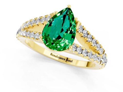 Yellow gold Pear Cut Cut Split Shank Pave Diamond Engagement Ring with Four-Prong Setting_1