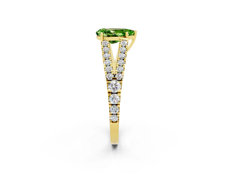 Yellow gold Pear Cut Cut Split Shank Pave Diamond Engagement Ring with Four-Prong Setting_2