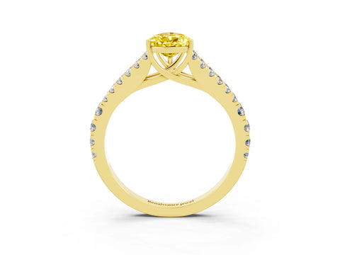 Yellow gold Pear Cut Cut Split Shank Pave Diamond Engagement Ring with Four-Prong Setting_3