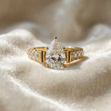 Yellow gold Pear Cut Diamond Classic Solitaire Ring with Pavé Band and Four-Prong Setting_41