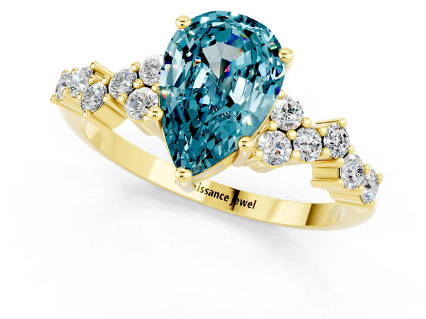 Yellow gold Pear Cut Diamond Cluster Pavé Band with Four-Prong Setting