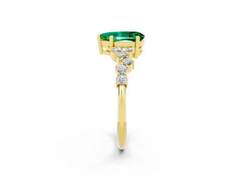 Yellow gold Pear Cut Diamond Cluster Pavé Band with Four-Prong Setting_2