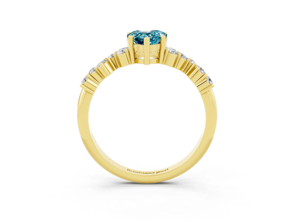 Yellow gold Pear Cut Diamond Cluster Pavé Band with Four-Prong Setting