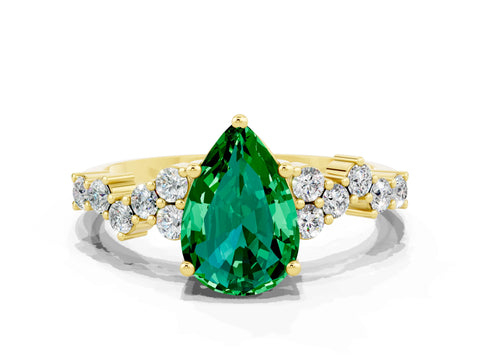 Yellow gold Pear Cut Diamond Cluster Pavé Band with Four-Prong Setting