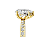 Yellow gold Pear Cut Diamond Pavé Band Ring with Four-Prong Setting_41