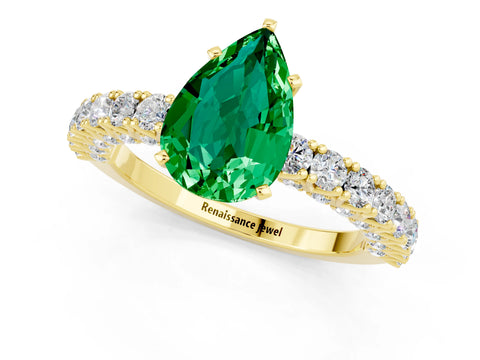 Yellow gold Pear Cut Diamond Pavé Band Solitaire Ring with Prong Setting_1