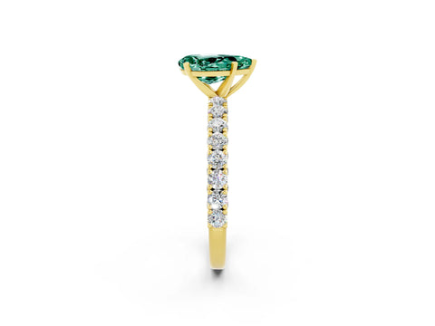 Yellow gold Pear Cut Diamond Pavé Band Solitaire Ring with Prong Setting_2