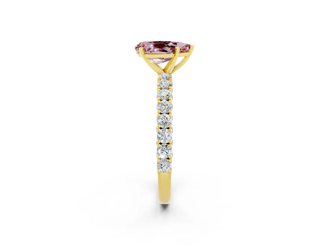 Yellow gold Pear Cut Diamond Pavé Band Solitaire Ring with Prong Setting_2
