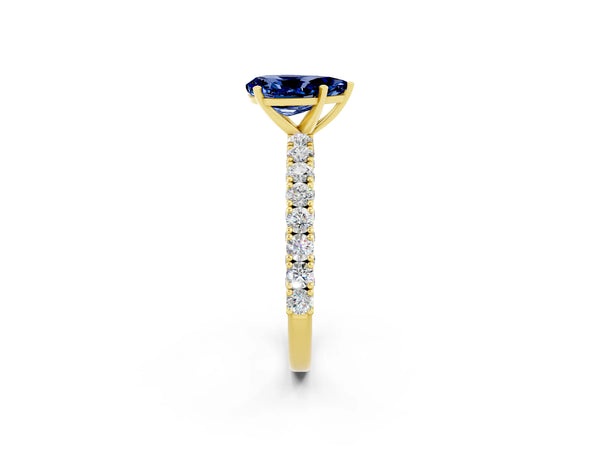 Yellow gold Pear Cut Diamond Pavé Band Solitaire Ring with Prong Setting