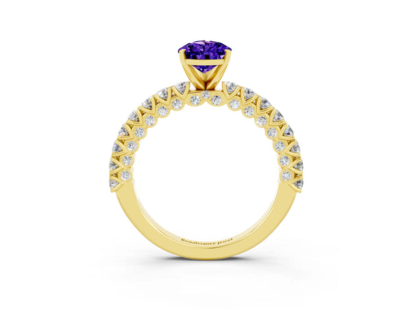 Yellow gold Pear Cut Diamond Pavé Band Solitaire Ring with Prong Setting