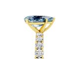 Yellow gold Pear Cut Diamond Pavé Band Solitaire Ring with Prong Setting_5