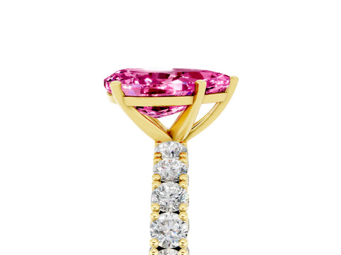 Yellow gold Pear Cut Diamond Pavé Band Solitaire Ring with Prong Setting_5