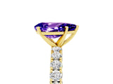 Yellow gold Pear Cut Diamond Pavé Band Solitaire Ring with Prong Setting_5