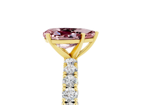 Yellow gold Pear Cut Diamond Pavé Band Solitaire Ring with Prong Setting_5