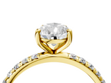 Yellow gold Pear Cut Diamond Pavé Band Solitaire with Four-Prong Setting_8