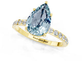 Yellow gold Pear Cut Diamond Pavé Band with Six-Prong Setting_1