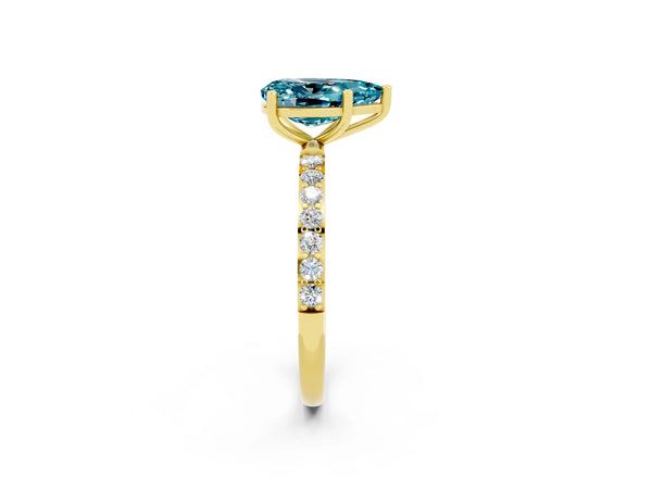 Yellow gold Pear Cut Diamond Pavé Band with Six-Prong Setting