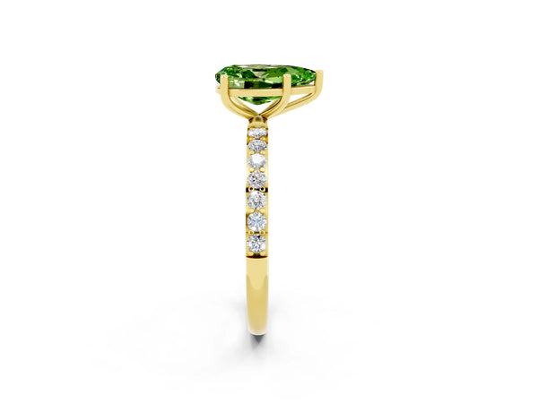 Yellow gold Pear Cut Diamond Pavé Band with Six-Prong Setting