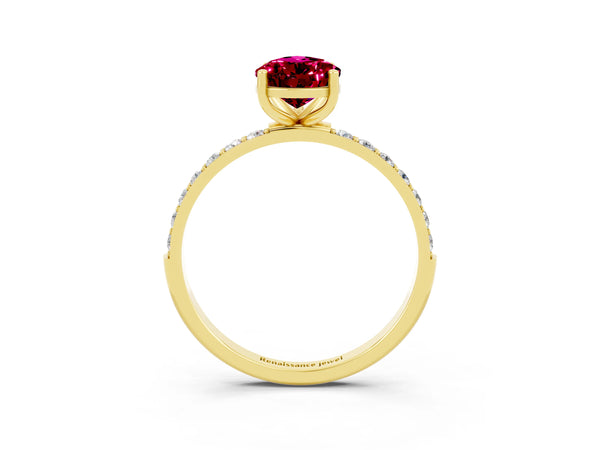 Yellow gold Pear Cut Garnet Solitaire Ring with Round Pavé Shoulders and Prong Setting