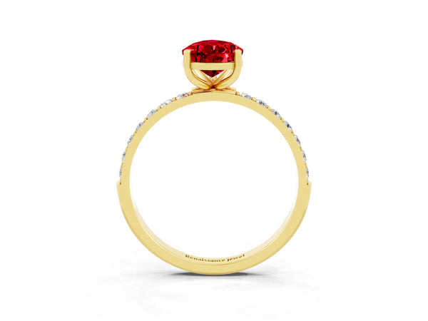 Yellow gold Pear Cut Diamond Pavé Band with Six-Prong Setting