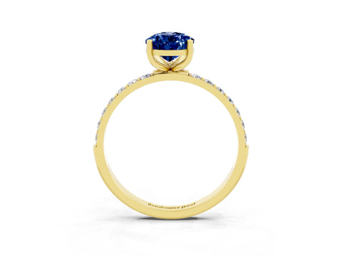 Yellow gold Pear Cut Diamond Pavé Band with Six-Prong Setting_3
