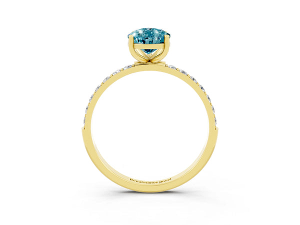 Yellow gold Pear Cut Diamond Pavé Band with Six-Prong Setting