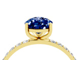 Yellow gold Pear Cut Diamond Pavé Band with Six-Prong Setting_4