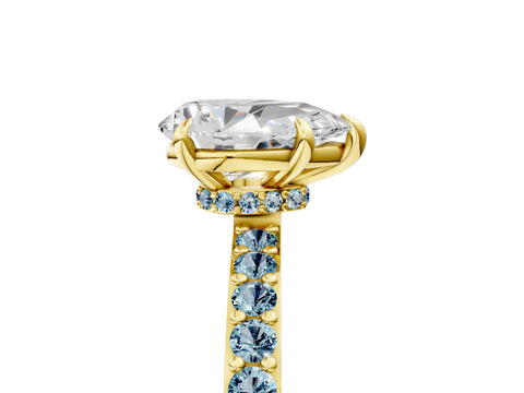 Yellow gold Pear Cut Diamond Pavé Engagement Ring with Round with Aquamarine side stone Accents and Prong Setting_5