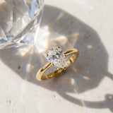 Yellow gold Pear Cut Diamond Solitaire Engagement Ring with Classic Band and Four-Prong Setting_173