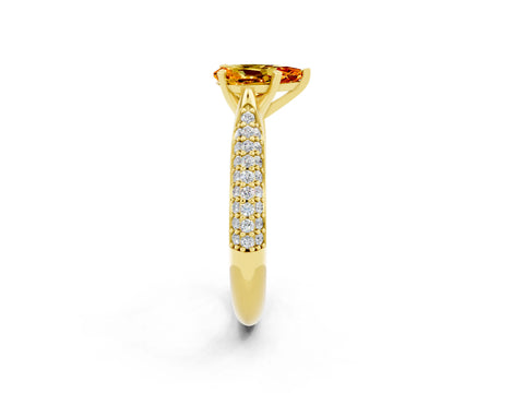 Yellow gold Pear Cut Diamond Solitaire Engagement Ring with Pavé Band and Four-Prong Setting_2