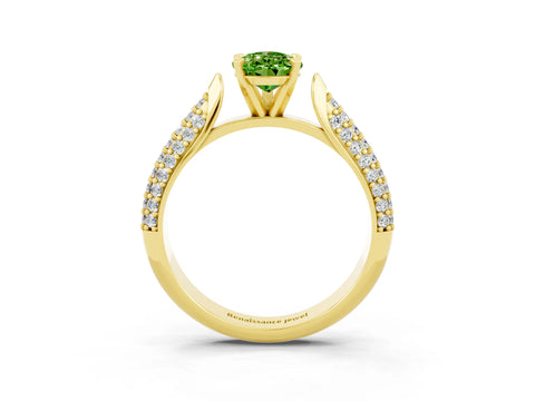Yellow gold Pear Cut Diamond Solitaire Engagement Ring with Pavé Band and Four-Prong Setting_3