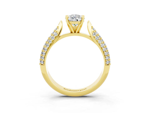 Yellow gold Pear Cut Diamond Solitaire Engagement Ring with Pavé Band and Four-Prong Setting_3