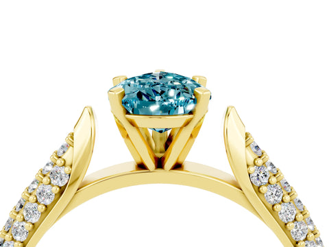 Yellow gold Pear Cut Diamond Solitaire Engagement Ring with Pavé Band and Four-Prong Setting_4