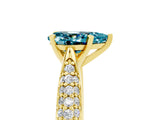 Yellow gold Pear Cut Diamond Solitaire Engagement Ring with Pavé Band and Four-Prong Setting_5