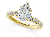 Yellow gold Pear Cut Diamond Solitaire Pavé Engagement Ring with Round Band and Prong Setting_83