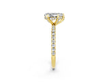 Yellow gold Pear Cut Diamond Solitaire Ring with Four-Prong Setting and Pavé Band_2