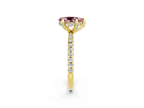 Yellow gold Pear Cut Diamond Solitaire Ring with Four-Prong Setting and Pavé Band_2