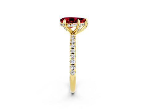 Yellow gold Pear Cut Diamond Solitaire Ring with Four-Prong Setting and Pavé Band_2