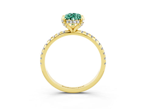 Yellow gold Pear Cut Diamond Solitaire Ring with Four-Prong Setting and Pavé Band_3