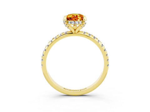 Yellow gold Pear Cut Diamond Solitaire Ring with Four-Prong Setting and Pavé Band_3