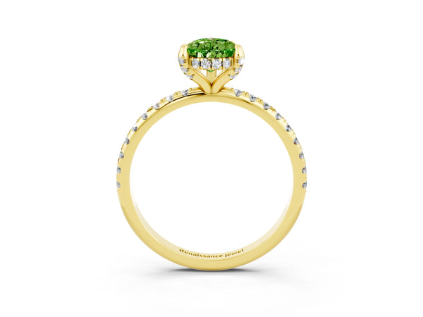 Yellow gold Pear Cut Diamond Solitaire Ring with Four-Prong Setting and Pavé Band