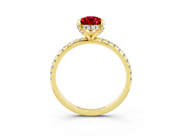 Yellow gold Pear Cut Diamond Solitaire Ring with Four-Prong Setting and Pavé Band