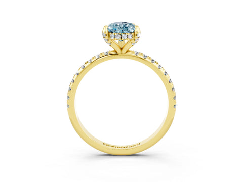 Yellow gold Pear Cut Diamond Solitaire Ring with Four-Prong Setting and Pavé Band_3